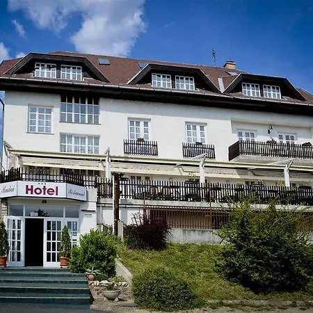 Otel Budai