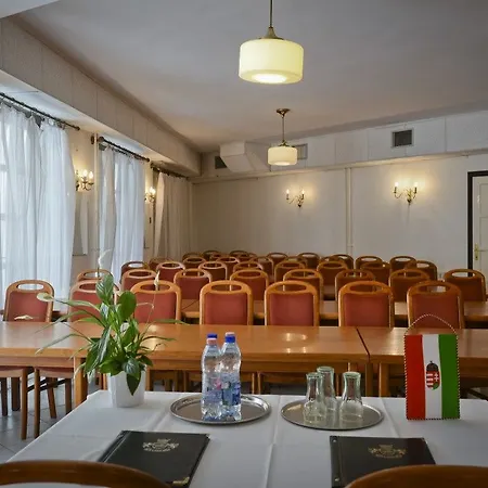 Budai Otel 3*